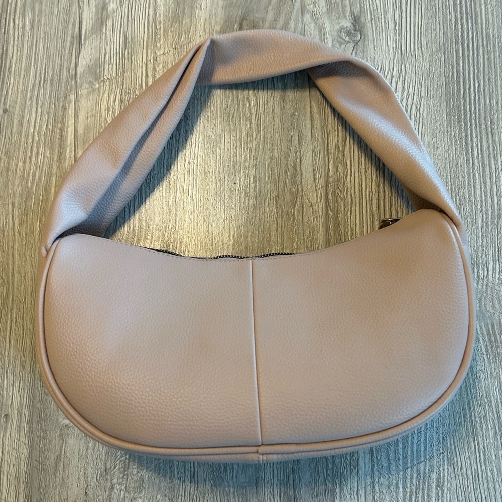 CAMPSITE Nikita Shoulder Bag Twist Handle Detail Pink Zip Close 2 Inner Pockets